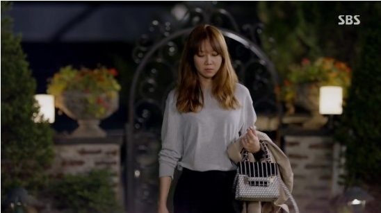 한예슬가방, 공효진가방, 손담비가방 덱케(DECKE) 베이스도트백~ / 하지원공항패션 : 네이버 블로그