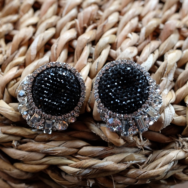 Black Label Party Queen Bold Cubic Earring Big Ear